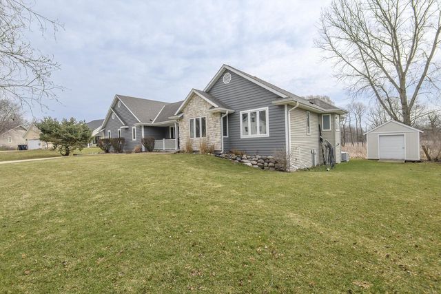 W231N7020 Homestead COURT, Sussex, WI 53089