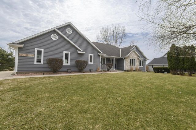 W231N7020 Homestead COURT, Sussex, WI 53089