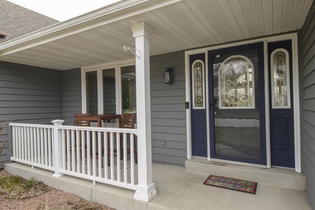 W231N7020 Homestead COURT, Sussex, WI 53089