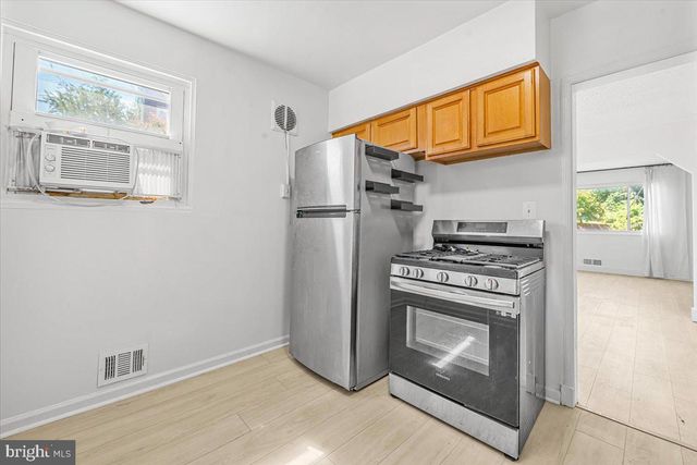 1814 LONGFORD DR, Hyattsville, MD 20782
