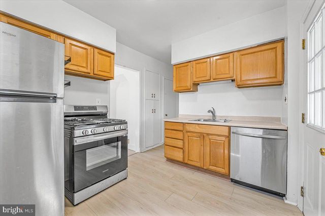 1814 LONGFORD DR, Hyattsville, MD 20782