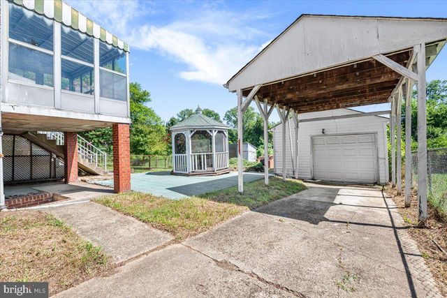 1814 LONGFORD DR, Hyattsville, MD 20782
