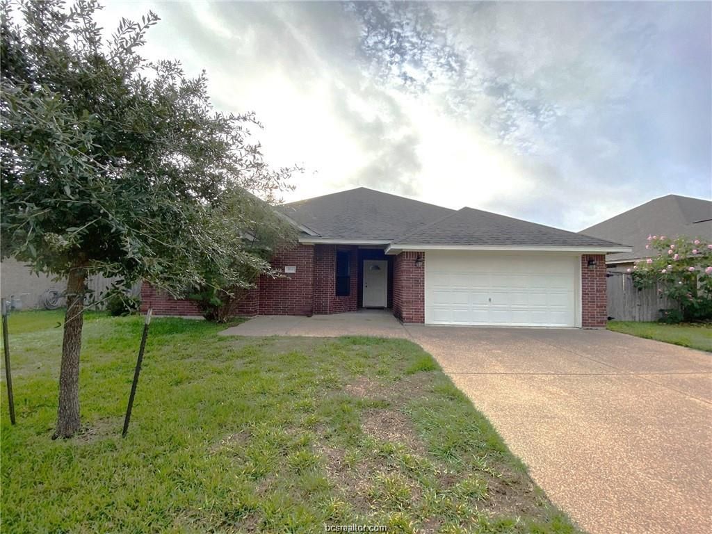 904 LaDove St, College Station, TX 77845