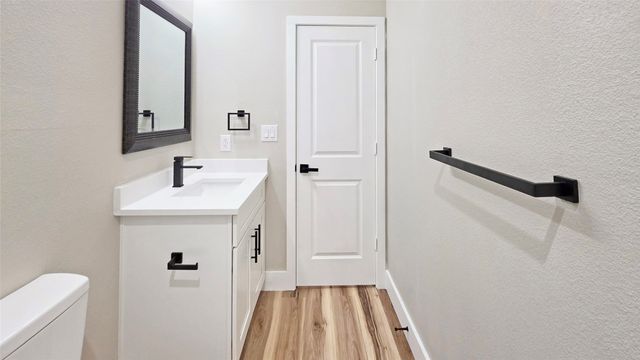 6132 Inca Drive, Mabank, TX 75156