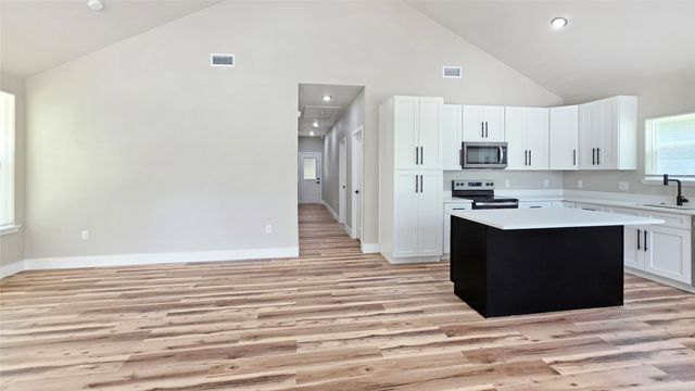 6132 Inca Drive, Mabank, TX 75156