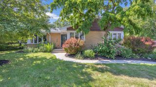 1934 Manor PARKWAY, Sheboygan, WI 53083