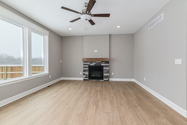 15636 Sheridan Court, Basehor, KS 66007