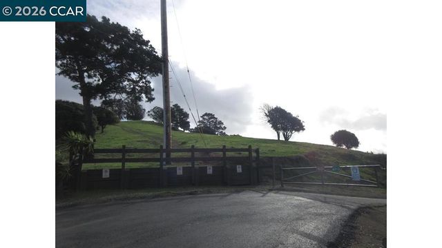 0 Crest Ave, Richmond, CA 94801