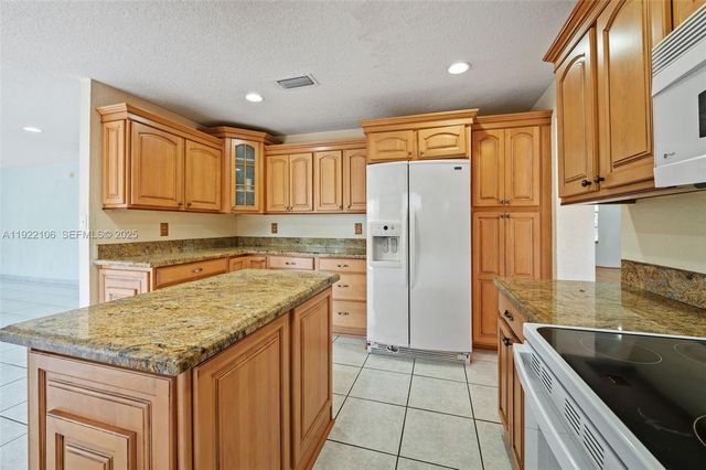 3320 Brussels Ave, Cooper City, FL 33026