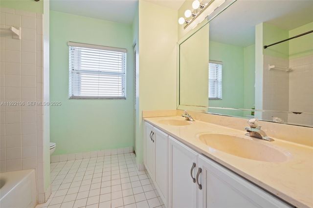 3320 Brussels Ave, Cooper City, FL 33026