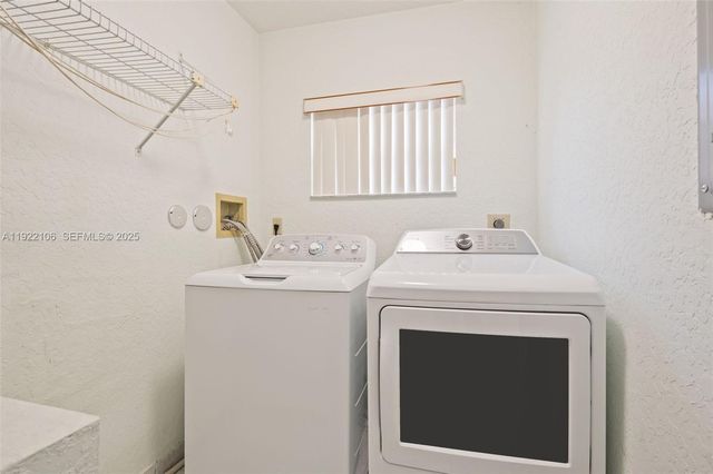 3320 Brussels Ave, Cooper City, FL 33026