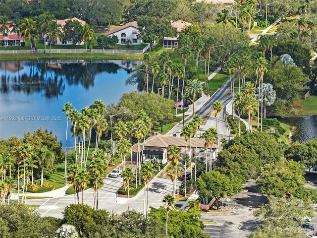 3320 Brussels Ave, Cooper City, FL 33026