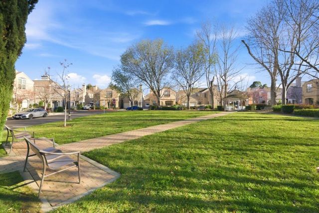 141 Laurel Way, Mountain View, CA 94040