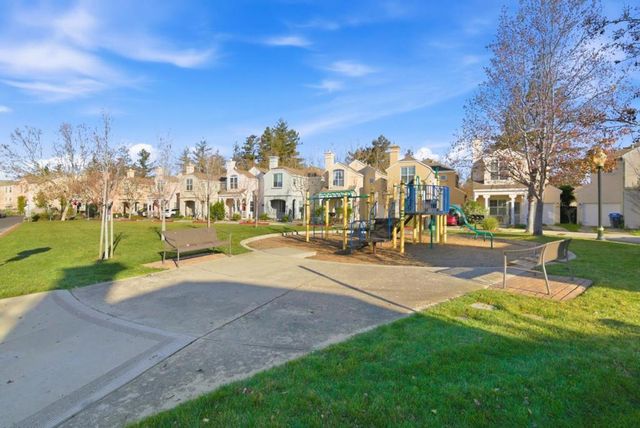 141 Laurel Way, Mountain View, CA 94040