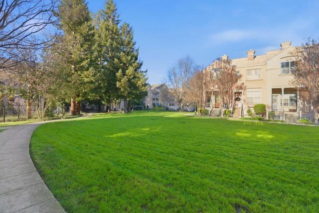 141 Laurel Way, Mountain View, CA 94040