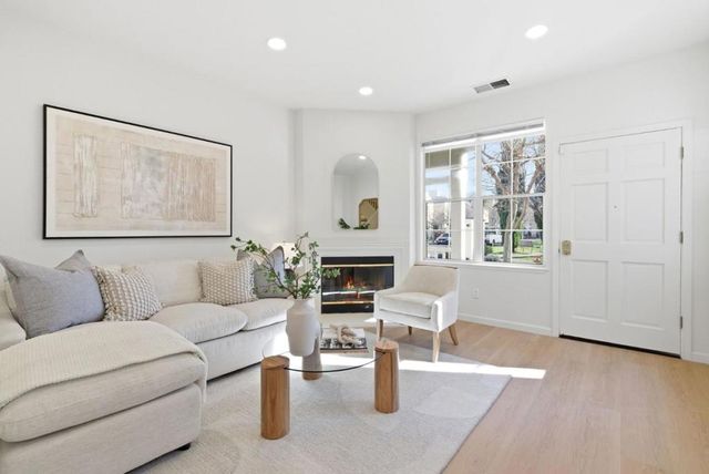 141 Laurel Way, Mountain View, CA 94040