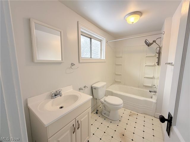 2140 12th Street, Akron, OH 44314