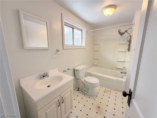 2140 12th Street, Akron, OH 44314
