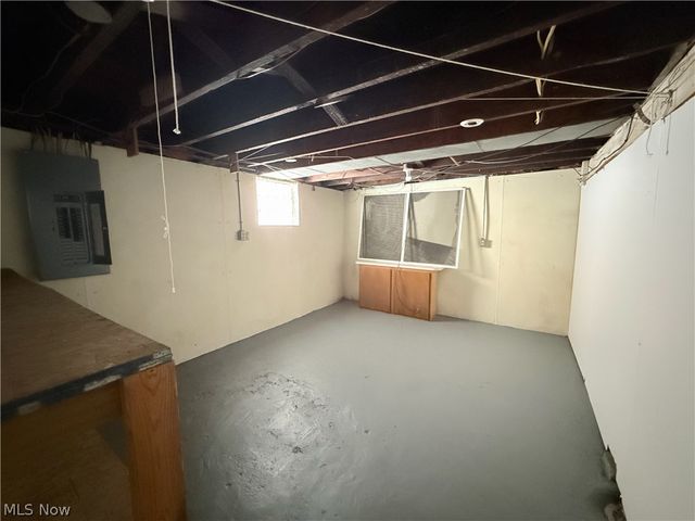 2140 12th Street, Akron, OH 44314
