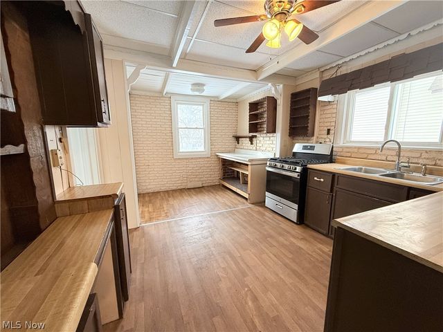 2140 12th Street, Akron, OH 44314