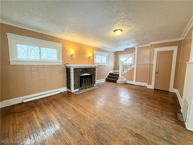 2140 12th Street, Akron, OH 44314