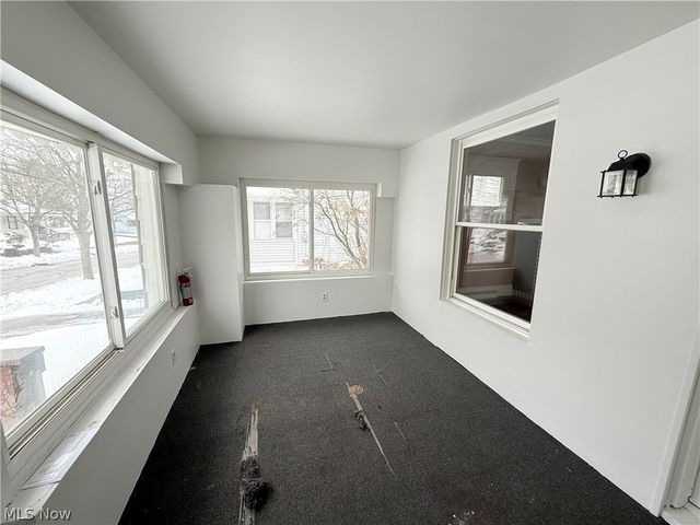 2140 12th Street, Akron, OH 44314