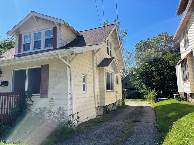 2140 12th Street, Akron, OH 44314