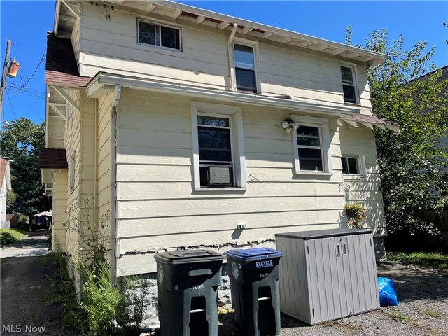 2140 12th Street, Akron, OH 44314