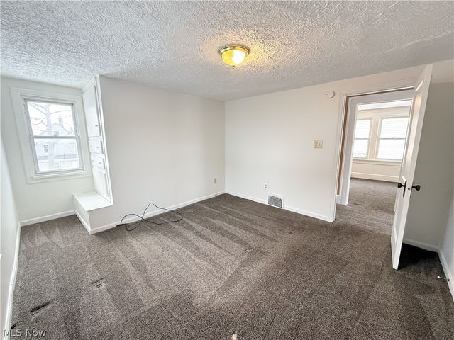 2140 12th Street, Akron, OH 44314