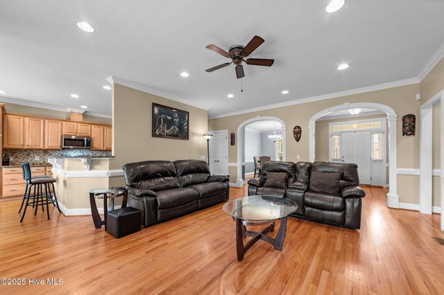 2243 Black Horse Lane, Winterville, NC 28590
