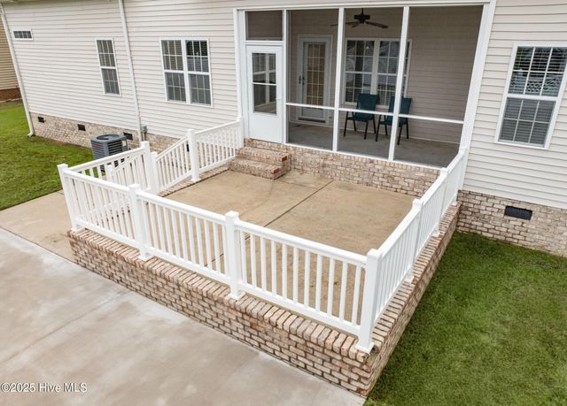 2243 Black Horse Lane, Winterville, NC 28590