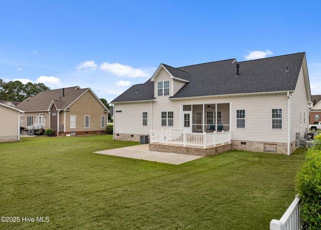 2243 Black Horse Lane, Winterville, NC 28590
