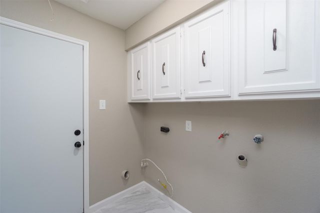16450 Parksley Drive, Houston, TX 77059