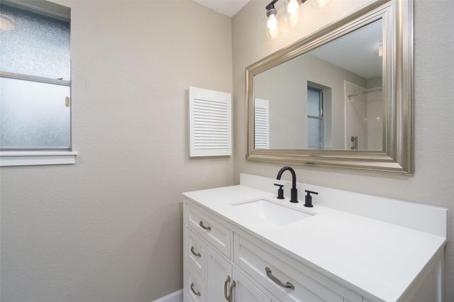 16450 Parksley Drive, Houston, TX 77059
