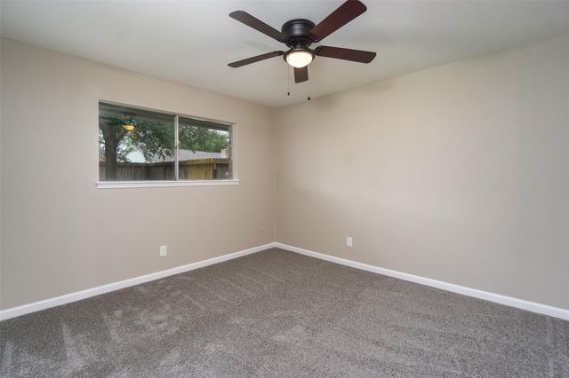 16450 Parksley Drive, Houston, TX 77059