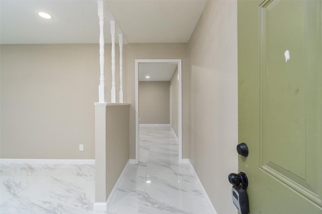 16450 Parksley Drive, Houston, TX 77059