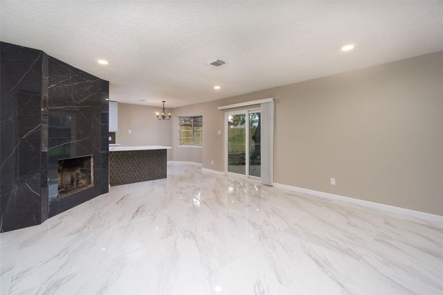 16450 Parksley Drive, Houston, TX 77059