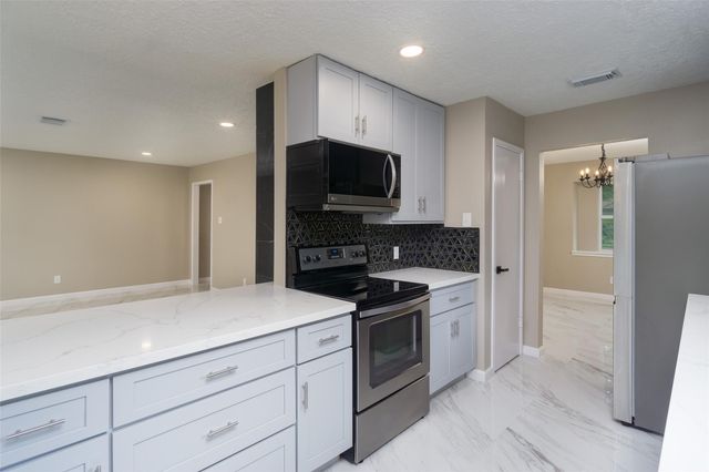 16450 Parksley Drive, Houston, TX 77059