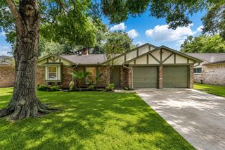 16450 Parksley Drive, Houston, TX 77059