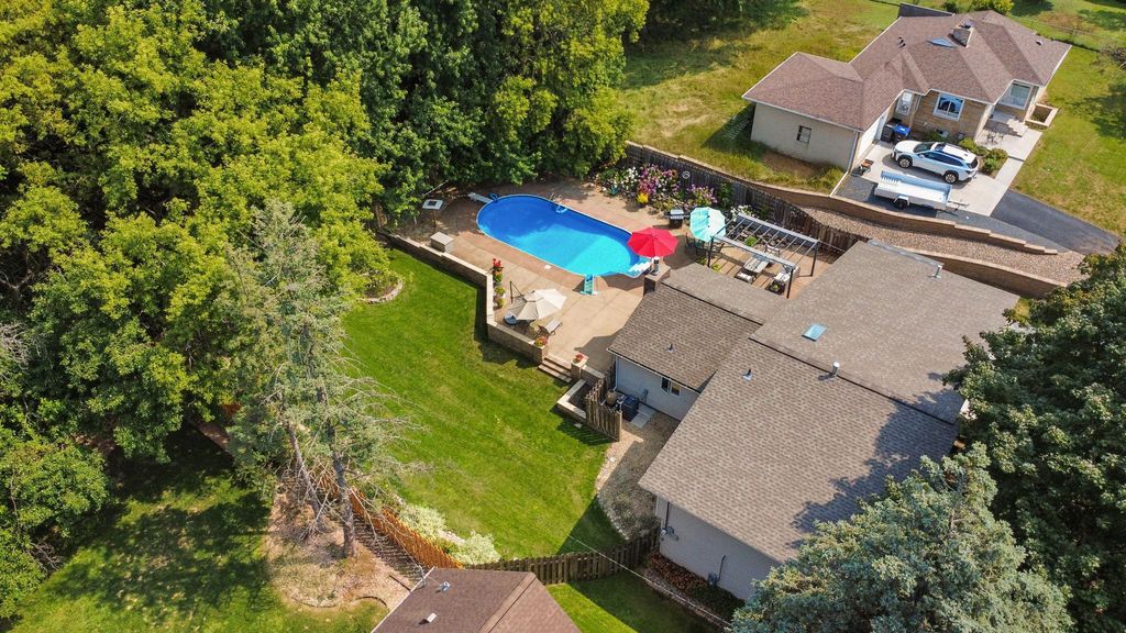 283 Capitol View Avenue, Roseville, MN 55113 — photo 3