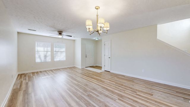 2131 Carlton Ln, Thompsons Station, TN 37179