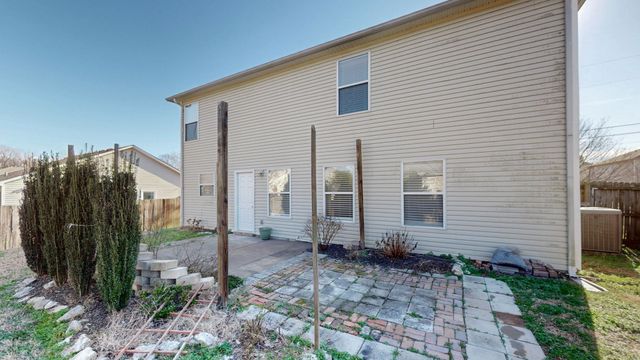 2131 Carlton Ln, Thompsons Station, TN 37179