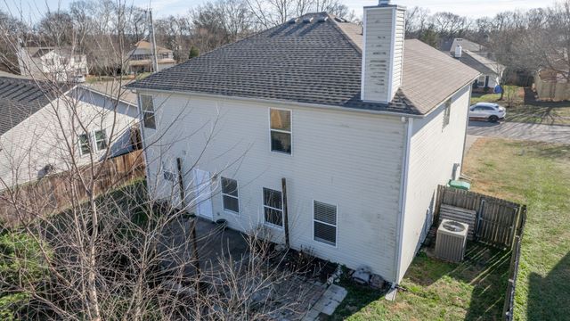 2131 Carlton Ln, Thompsons Station, TN 37179