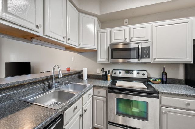 1933 Island Circle A201, Tool, TX 75143