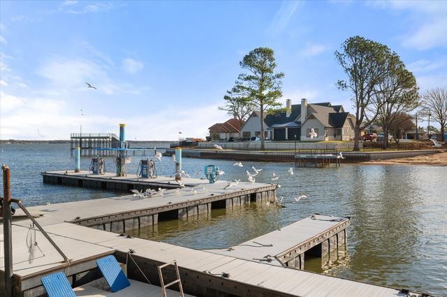 1933 Island Circle A201, Tool, TX 75143