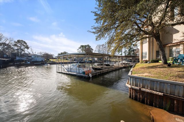 1933 Island Circle A201, Tool, TX 75143