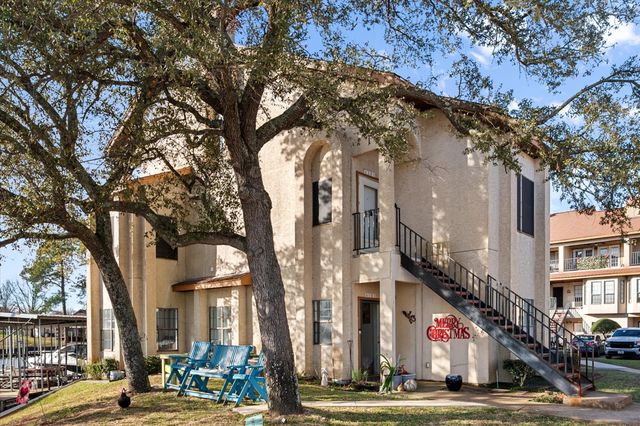 1933 Island Circle A201, Tool, TX 75143