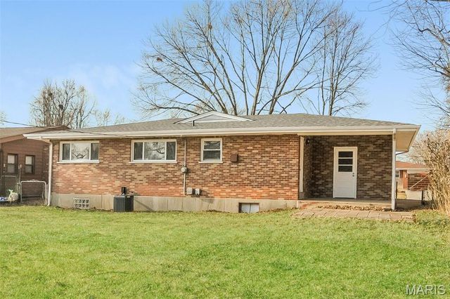 535 Ryan Drive, Hazelwood, MO 63031