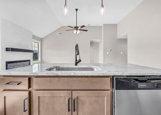 375 Hereford Farms, Clarksville, TN 37043