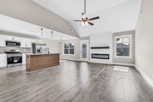 375 Hereford Farms, Clarksville, TN 37043